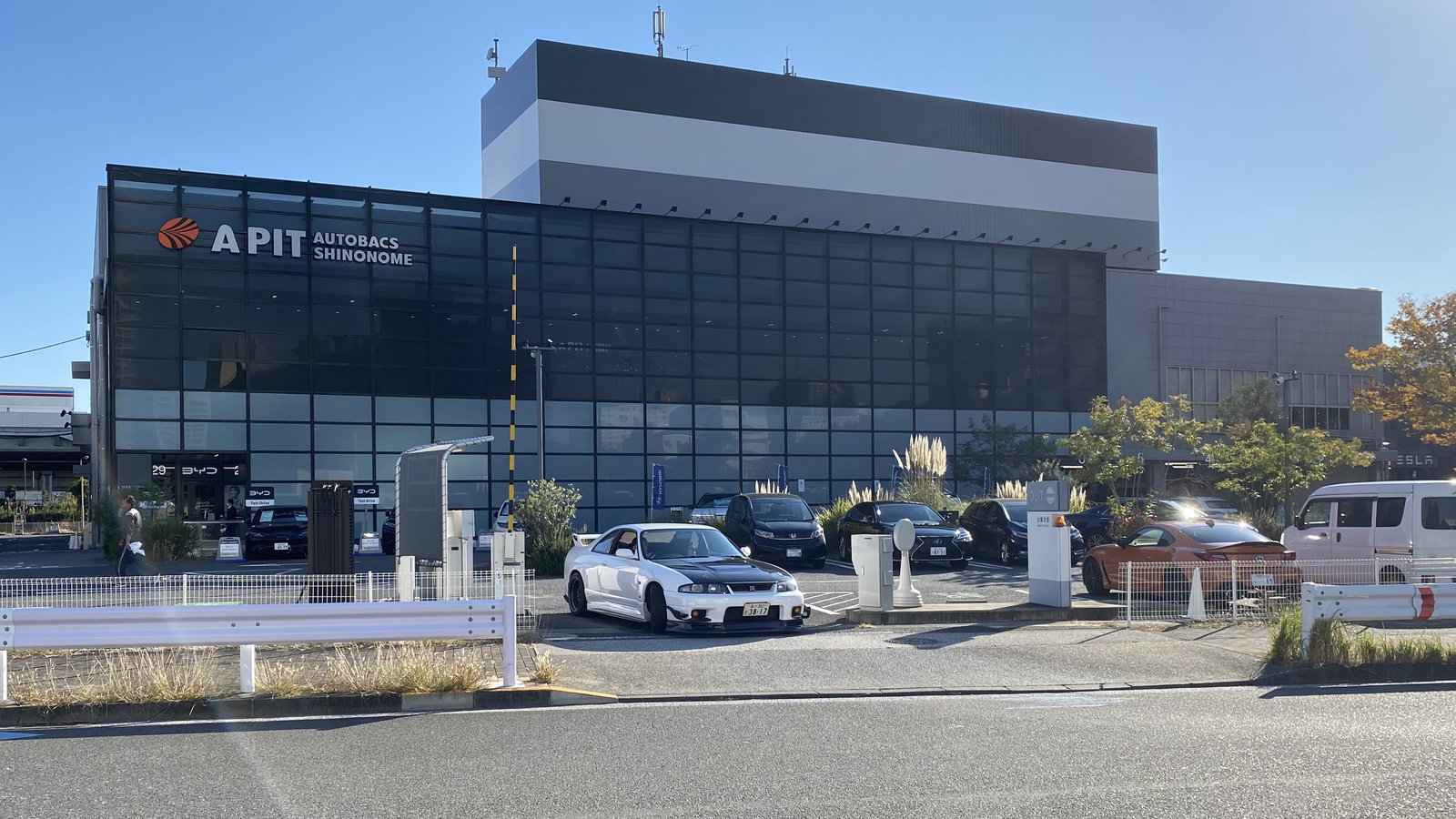 A-Pit Autobacs Shinonome - exterior